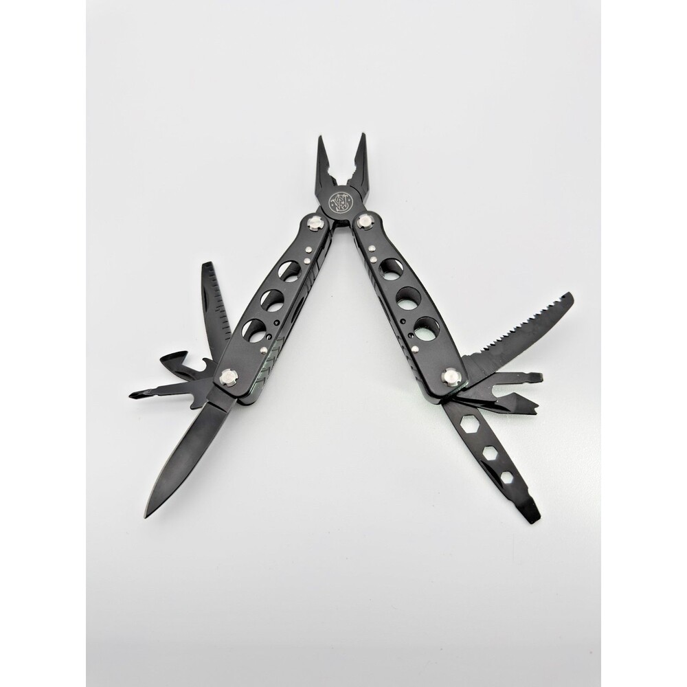 Smith & Wesson Folding Multi Tool Pliers Knife Saw Black Used
